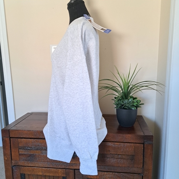 Kirkland Signature Sweatshirt Crewneck Cozy Fleece Lined Medium Light Grey Top - Picture 7 of 12